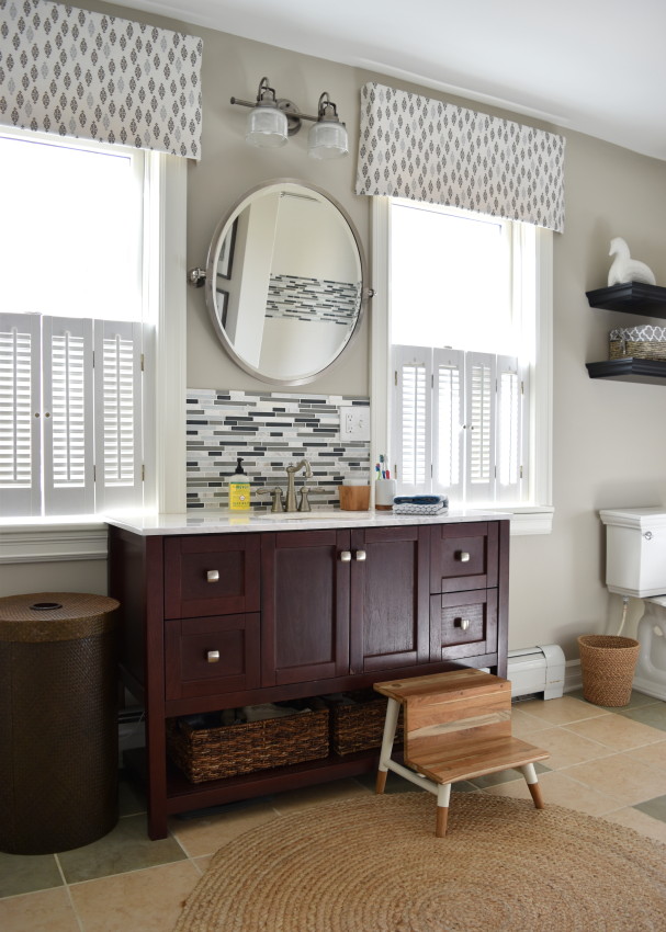 budget bathroom makeover, a MUST-SEE before & after makeover by www.JennaBurger.com